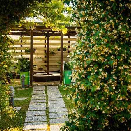 Couette-café Naumanni 4*