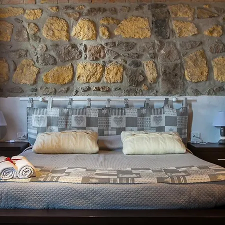 Naumanni Bed & Breakfast